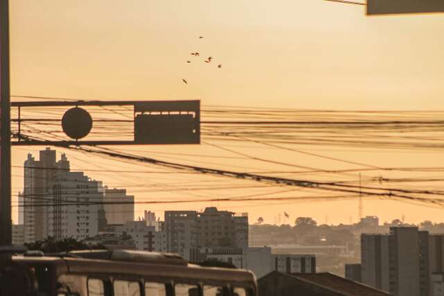 Quarta-feira tem m&aacute;xima de 33&ordm;C e possibilidade de chuva em MS