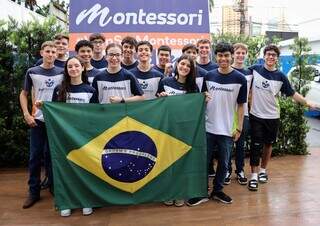 15 alunos inscritos do Ensino Médio do Colégio Montessori obtiveram sucesso garantindo vaga para a 2ª etapa da olimpíada internacional. (Foto: Osmar Veiga)