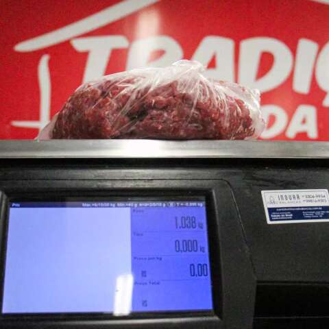 Carne mo&iacute;da vira op&ccedil;&atilde;o para tentar driblar aumento de 8,6% em um m&ecirc;s