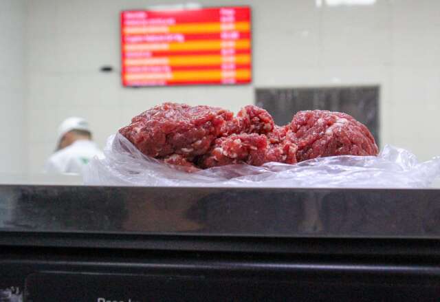 Sete em cada dez diminu&iacute;ram consumo de carne ap&oacute;s alta no pre&ccedil;o