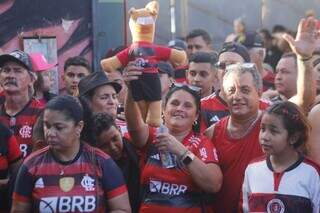 Clima de vitória tomou conta da torcida antes mesmo do apito final (Foto: Paulo Francis)