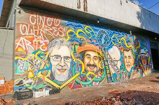 Mural está em praticamente finalizado no Escritório Bar. (Foto: Paulo Francis)