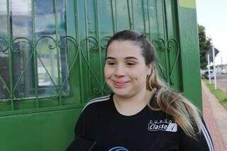 Maria Eduarda quer cursar Medicina e fez cursinho para se preparar para o Enem (Foto: Paulo Francis)