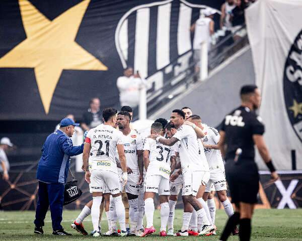 Santos visita Coritiba para confirmar retorno &agrave; primeira divis&atilde;o