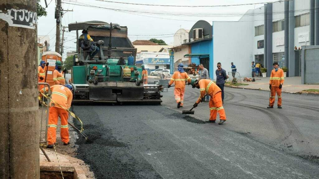 Obras na rede de &aacute;gua e recapeamento interditam o tr&acirc;nsito nesta semana