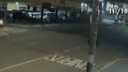 Motociclista fura Pare e atinge ve&iacute;culo com farol apagado na Av. Bandeirantes