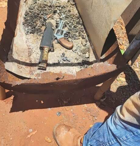 Homem que matou ex por ci&uacute;mes se entrega em delegacia e fica preso