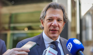 O ministro da Fazenda, Fernando Haddad, durante entrevista à imprensa. (Foto: Diogo Zacarias/MF)