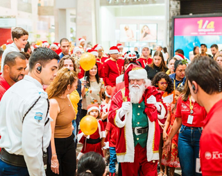 Papai Noel já está fazendo a alegria das crianças no Bosque dos Ipês (Divulgação)