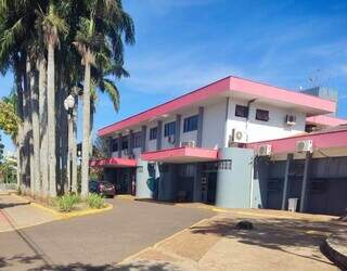 Fachada do Hospital da Vida Dourados, onde vítima morreu (Foto: Divulgação)