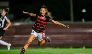 Jogadora comemora gol no Luso-Brasileiro. (Foto: Nayra Halm/CBF)