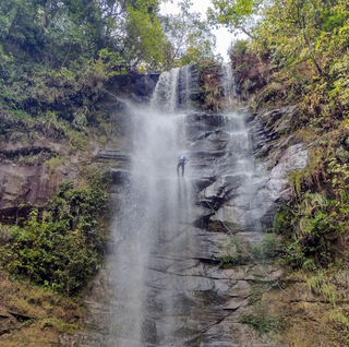 Cachoeira Los Pagos terá dia de rapel em novembro. (Foto: Divulgação/262 Aventuras)