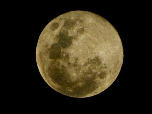 &Uacute;ltima superlua cheia do ano ilumina o c&eacute;u de Campo Grande