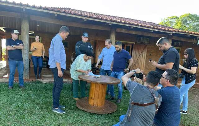 Assinada entrega definitiva de &aacute;rea para a Terra Ind&iacute;gena &Ntilde;anderu Marangat&uacute;