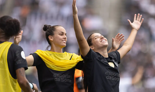 Corinthians abre vantagem na final do Paulist&atilde;o Feminino