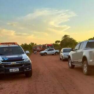 Corpo de Bombeiros e Polícia Militar atendendo ocorrência em Bela Vista (Foto: Heitor Medina)