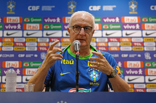 Dorival Júnior em entrevista coletiva nesta terça-feira (Foto: Rafael Ribeiro/CBF) 