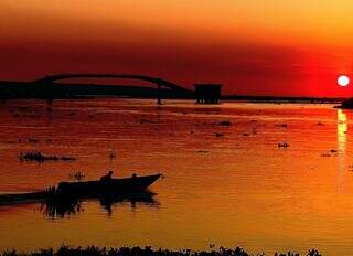 Vista do Pantanal a partir do porto de Corumbá, no fim da tarde. (Foto: Assessoria Governo MS)