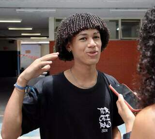 Estudante Gabriel Hamaltyno, na escola Joaquim Murtinho (Foto: Osmar Veiga)