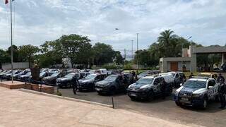 Viaturas da Polícia Militar que farão parte da Operação Força Total (Foto: Antonio Bispo)