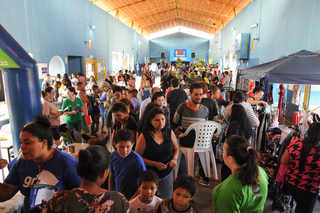 População forma filas para participar de feirão multiserviços da prefeitura. (Foto: Reprodução/PrefCG)