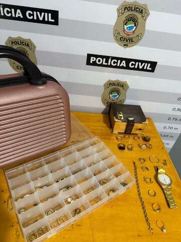 Pol&iacute;cia recupera joias de R$ 22 mil e prende ladr&atilde;o que usava tornozeleira