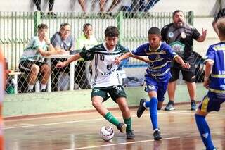 Disputa entre Escola Pelezinho x Chelsea Brasil na final (Foto: Divulgação)