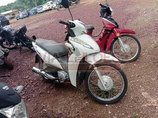 Motocicleta Honda Biz, fabricada em 2023, está disponível em certame do Detran. (Foto: Reprodução/Via Leilões)