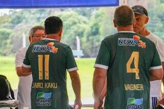 Jogadores confraternizam antes 1º jogo de Copa dos Clubes (Foto: Juliano Almeida)