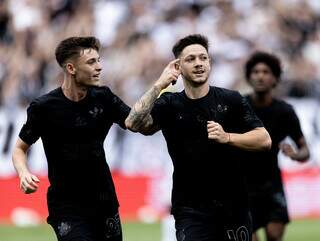 O meio-campista Rodrigo Garro comemora lance da vitória na Neo Química Arena. (Foto: Rodrigo Coca/Corinthians)