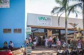 Pacientes em frente à Upa Coronel Antonino, onde o caso aconteceu (Foto: arquivo/Henrique Kawaminami)