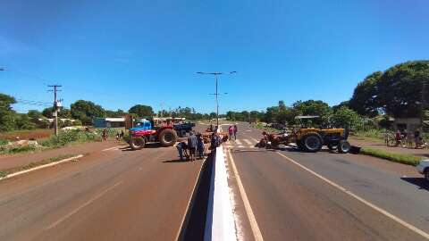 Protesto por água tem 4 pontos de bloqueio no entorno de reserva indígena