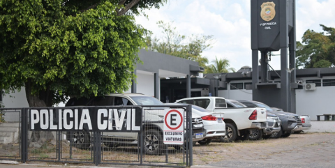 Homem é agredido a paulada, fica inconsciente e tem moto roubado