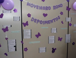 Encontro teve mural roxo com depoimentos das mães. (Foto: Osmar Veiga)