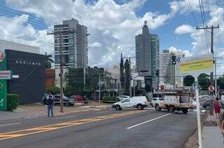 Trecho da Ceará com a Manoel Inácio de Souza interditado. (Foto: Dayene Paz)