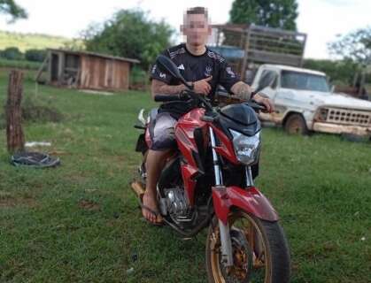 Adolescente morre ao bater moto em ônibus na BR-487