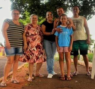 Tatiana conheceu família do pai, após passar anos sonhando com este momento (Foto: Arquivo Pessoal)