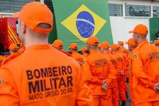 Novos soldados em formação durante a solenidade de formatura (Foto: Juliano Almeida)