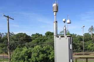 Estação de Monitoramento da Qualidade do Ar instalada no interior do Estado. (Foto: Imasul)