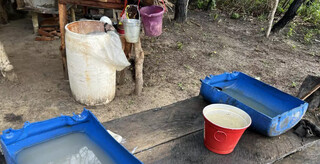 Água usada pelos trabalhadores para cozinhar e beber (Foto: divulgação)