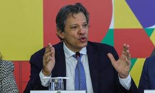 Ministro da Fazenda, Fernando Haddad, em coletiva hoje de manhã, em Brasília. (Foto: Agência Brasil)