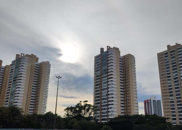 S&aacute;bado de sol e calor de 38&ordm;C com previs&atilde;o de chuva no Estado 