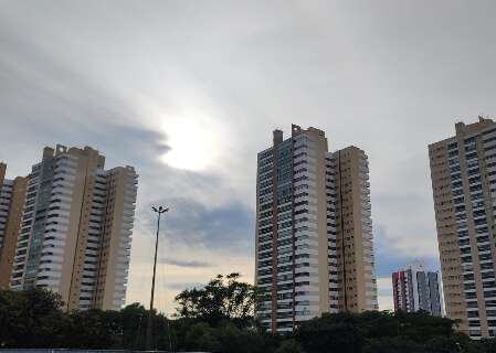 Sábado de sol e calor de 38ºC com previsão de chuva no Estado 