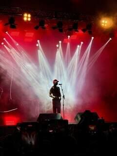 Kyan foi um dos artistas nacionais que subiram ao palco. (Foto: Gabriel de Moura)