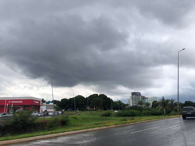 Temporal pode chegar com ventos de at&eacute; 100 km por hora