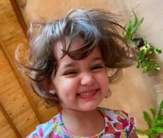 Sophia, que partiu aos 2 anos e 7 meses, sorri em foto tirada pelo pai (Foto: Arquivo de família)