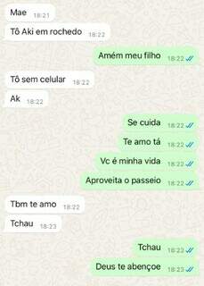 Print da última conversa que jovem teve com a mãe (Foto: Reprodução/Facebook)