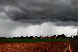 Chuva caindo em lavoura de Mato Grosso do Sul (Foto: Divulgação/Semadesc)