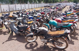 Motocicletas apreendidas em pátio do Detran (Foto: arquivo)