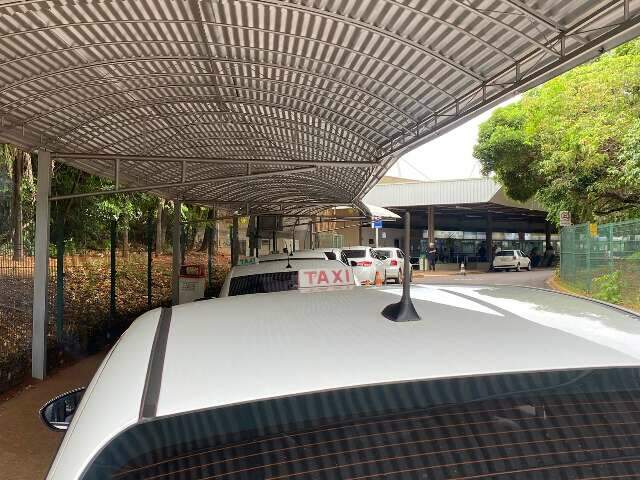 Taxista encontra ladr&atilde;o tentando fugir da cidade, aciona pol&iacute;cia e ele &eacute; preso